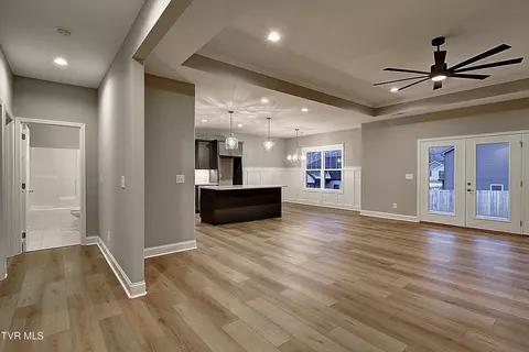 Entry Way - 115 Ervin Lp Erwin Tn 37650, Erwin, TN 37650 photo 2 of 4