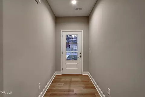 Entry Way - 115 Ervin Lp Erwin Tn 37650, Erwin, TN 37650 photo 1 of 4