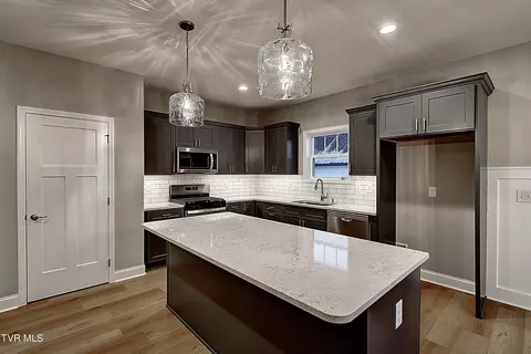 Kitchen - 115 Ervin Lp Erwin Tn 37650, Erwin, TN 37650 photo 7 of 8