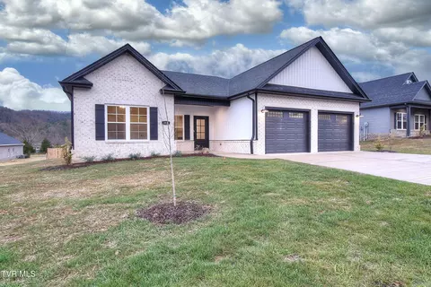 113 Ervin Loop Erwin Tn 37650, Erwin, TN 37650 photo 5