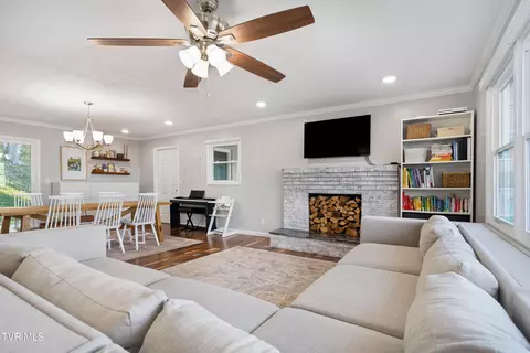 Living - 2 Lambeth Court Johnson City Tn 37601, Johnson City, TN 37601 photo 1 of 3