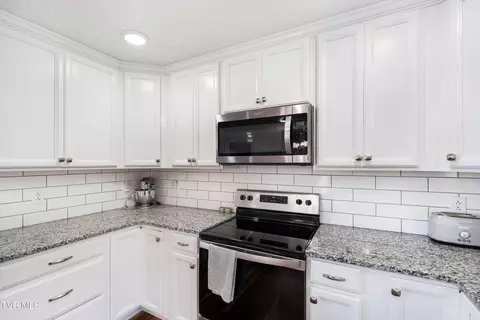 Kitchen - 2 Lambeth Court Johnson City Tn 37601, Johnson City, TN 37601 photo 3 of 4