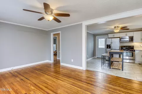 Living - 524 Terry Drive Bristol Va 24201, Bristol, VA 24201 photo 1 of 2