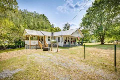 Exterior - 1265 Rittertown Road Hampton Tn 37658, Hampton, TN 37658 photo 2 of 10