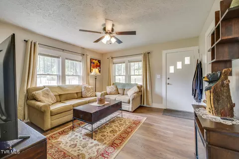 Living - 1265 Rittertown Road Hampton Tn 37658, Hampton, TN 37658 photo 1 of 2