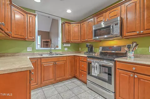 Kitchen - 102 Smartview Lane 102 Abingdon Va 24210, Abingdon, VA 24210 photo 2 of 3