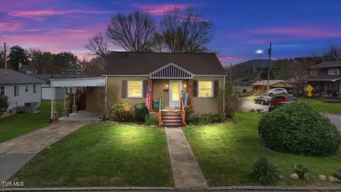 215 W Chilhowie Avenue Johnson City Tn 37604, Johnson City, TN 37604