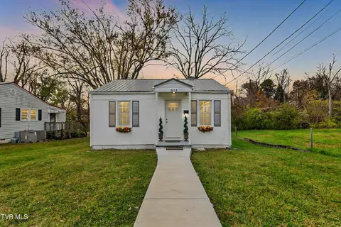 1808 6th Street Extension Bristol Tn 37620, Bristol, TN 37620