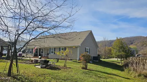 904 Mountainview Road Erwin Tn 37650, Erwin, TN 37650 photo 3