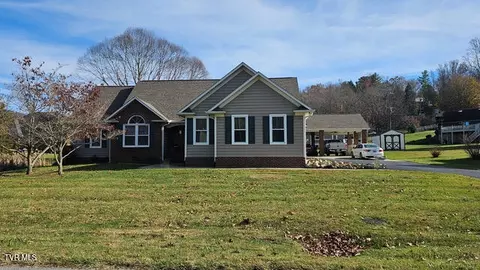 904 Mountainview Road Erwin Tn 37650, Erwin, TN 37650 photo 2