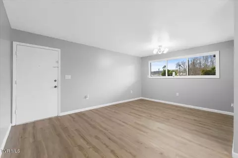 1175 Carriage Circle 104 Bristol Va 24201, Bristol, VA 24201
