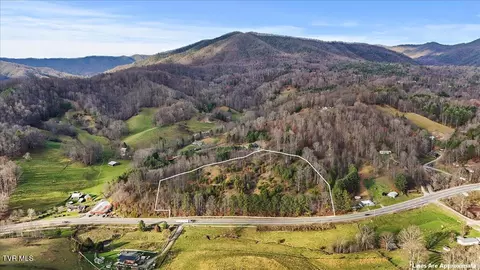 000 Highway 19 E Roan Mountain Tn 37687, Roan Mountain, TN 37687