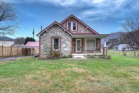 221 S Mohawk Drive Erwin Tn 37650, Erwin, TN 37650