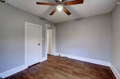 Bedroom - 221 S Mohawk Drive Erwin Tn 37650, Erwin, TN 37650 photo 2 of 7