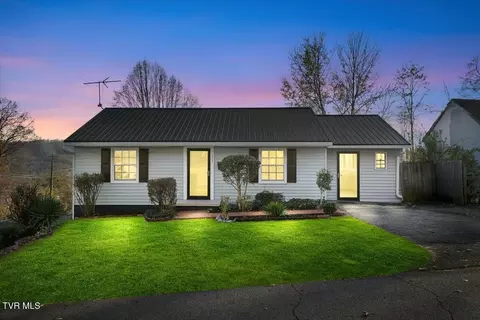 2021 Woodbine Street Kingsport Tn 37660, Kingsport, TN 37660