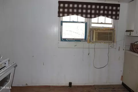 Other - 354 Flat Top Road Coeburn Va 24230, Coeburn, VA 24230 photo 18 of 32