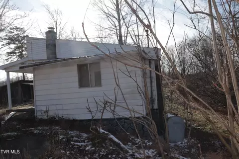 Exterior - 354 Flat Top Road Coeburn Va 24230, Coeburn, VA 24230 photo 12 of 15