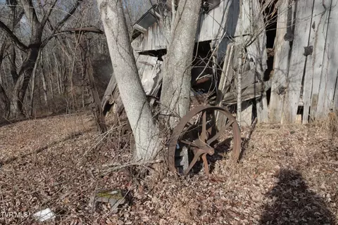 Exterior - 354 Flat Top Road Coeburn Va 24230, Coeburn, VA 24230 photo 2 of 15