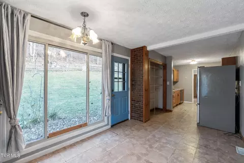 Dining - 175 Brystone Drive Gray Tn 37615, Gray, TN 37615 photo 4 of 4