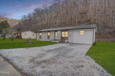 420 Willow Springs Road Elizabethton Tn 37643, Elizabethton, TN 37643