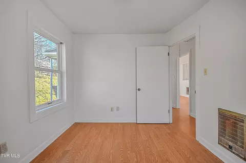 Bedroom - 129 Hillside Avenue Bristol Va 24201, Bristol, VA 24201 photo 5 of 6