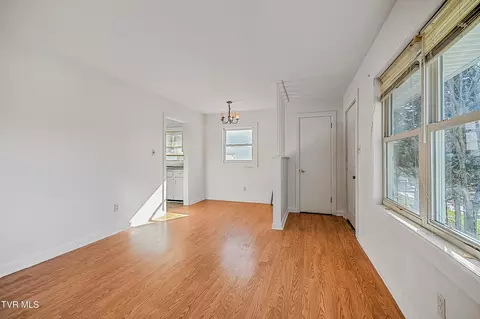 Living - 129 Hillside Avenue Bristol Va 24201, Bristol, VA 24201 photo 2 of 4