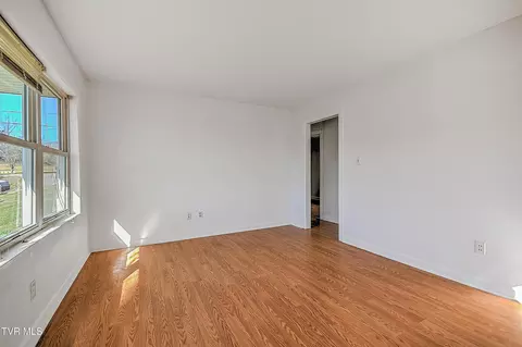 Living - 129 Hillside Avenue Bristol Va 24201, Bristol, VA 24201 photo 1 of 4