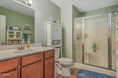 Bath - 214 Roo Place Bristol Va 24201, Bristol, VA 24201 photo 1 of 4