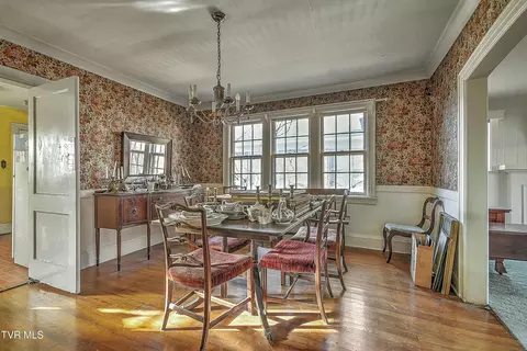 Dining - 620 Lawrence Avenue Bristol Va 24201, Bristol, VA 24201 photo 2 of 3