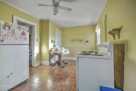 Kitchen - 620 Lawrence Avenue Bristol Va 24201, Bristol, VA 24201 photo 2 of 5