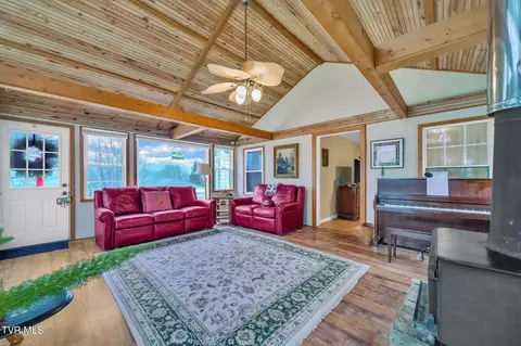 Living - 146 Luttrell Street Erwin Tn 37650, Erwin, TN 37650 photo 2 of 3