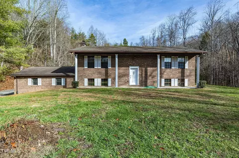 2313 Hall Road Dandridge Tn 37725, Dandridge, TN 37725
