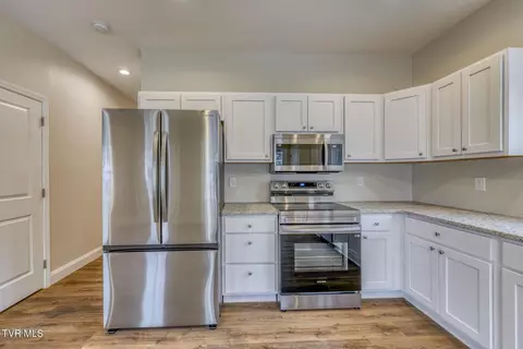 725 Maple Avenue Erwin Tn 37650, Erwin, TN 37650 photo 11