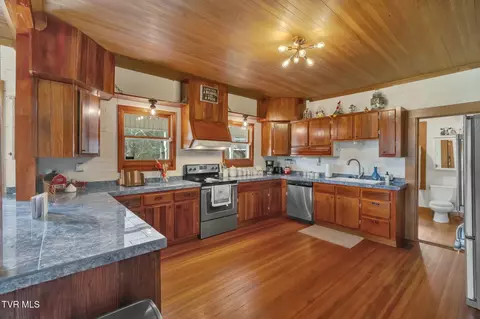 Kitchen - 199 Hugh Cox Road Gray Tn 37615, Gray, TN 37615 photo 1 of 5