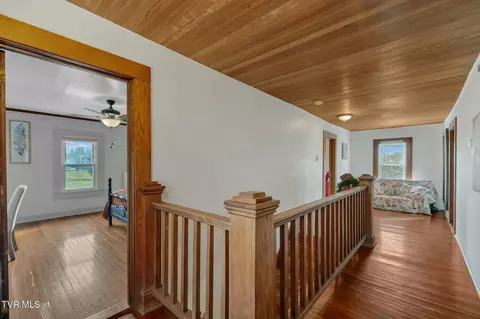 Entry Way - 199 Hugh Cox Road Gray Tn 37615, Gray, TN 37615 photo 6 of 6