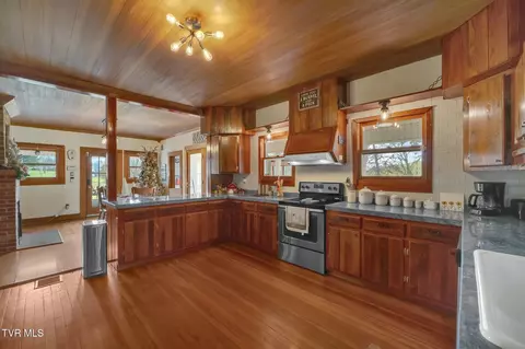 Kitchen - 199 Hugh Cox Road Gray Tn 37615, Gray, TN 37615 photo 3 of 5