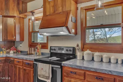 Kitchen - 199 Hugh Cox Road Gray Tn 37615, Gray, TN 37615 photo 4 of 5