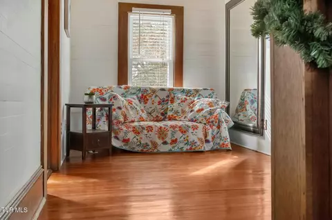 Entry Way - 199 Hugh Cox Road Gray Tn 37615, Gray, TN 37615 photo 4 of 6