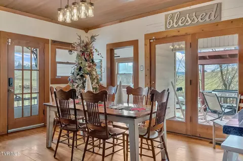 Dining - 199 Hugh Cox Road Gray Tn 37615, Gray, TN 37615 photo 1 of 4