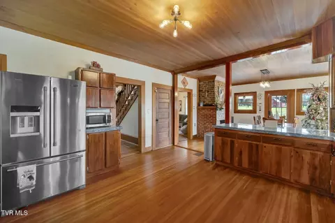 Kitchen - 199 Hugh Cox Road Gray Tn 37615, Gray, TN 37615 photo 2 of 5