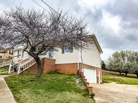 825 Little Chuckey Road Midway Tn 37809, Midway, TN 37809