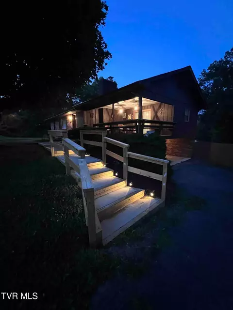 101 W Crown Bristol Tn 37620, Bristol, TN 37620