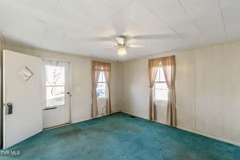 Living - 135 Scalf Road Chuckey Tn 37641, Chuckey, TN 37641 photo 3 of 7