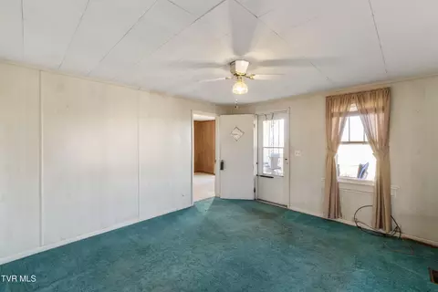 Living - 135 Scalf Road Chuckey Tn 37641, Chuckey, TN 37641 photo 2 of 7