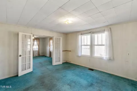 Living - 135 Scalf Road Chuckey Tn 37641, Chuckey, TN 37641 photo 6 of 7