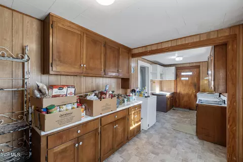 Kitchen - 135 Scalf Road Chuckey Tn 37641, Chuckey, TN 37641 photo 4 of 4