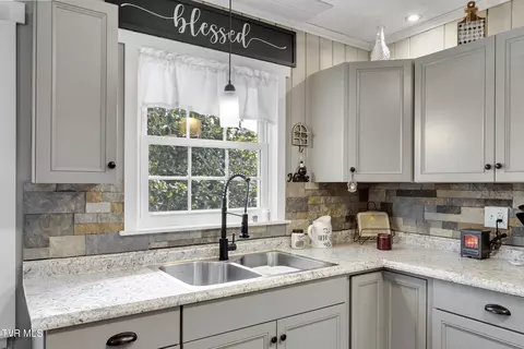 330 Clover Lane Bristol Va 24201, Bristol, VA 24201 photo 10