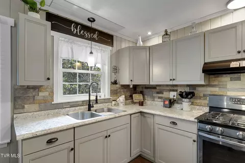 330 Clover Lane Bristol Va 24201, Bristol, VA 24201 photo 11