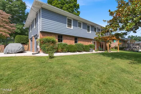 330 Clover Lane Bristol Va 24201, Bristol, VA 24201 photo 2