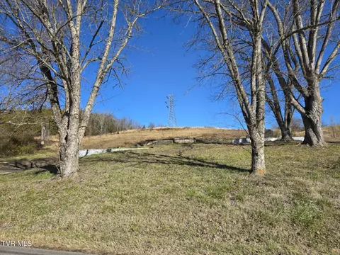 920 Roaring Fork Road Greeneville Tn 37745, Greeneville, TN 37745 photo 2